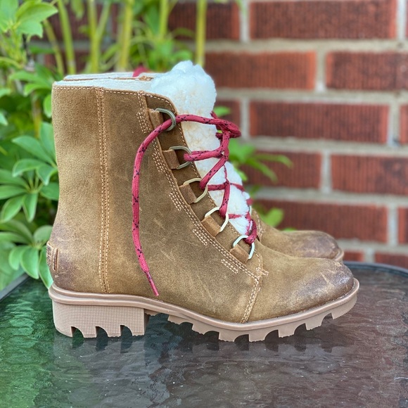 🆕Sorel Phoenix Shearling Waterproof Mid-Heel Boot - Picture 3 of 9